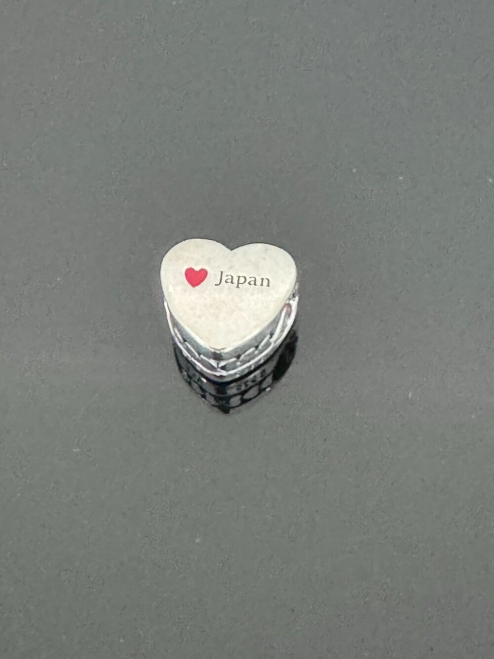 Authentic Pandora Japan Exclusive Travel Heart Charm - Picture 4 of 8
